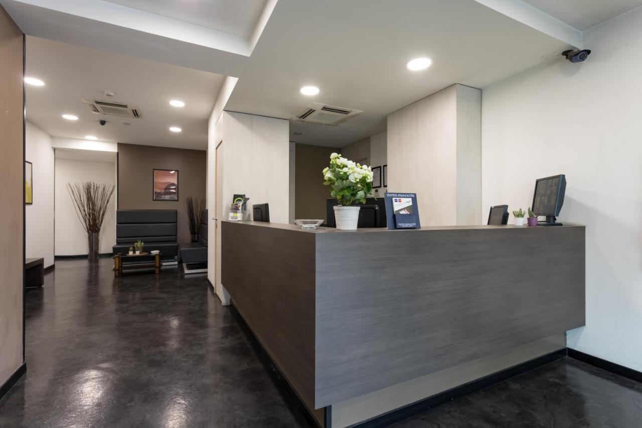Residenza Conti Aparthotel Rome Buitenkant foto